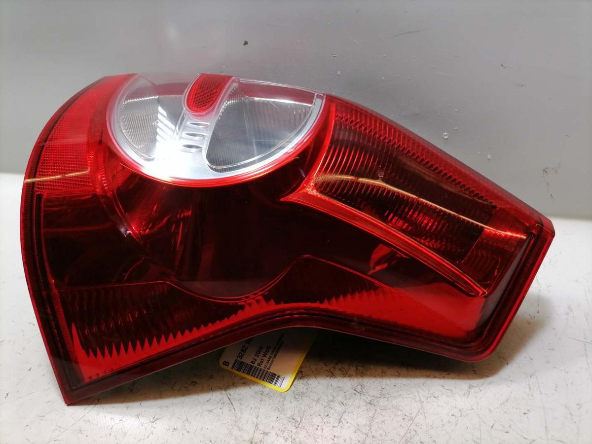 Dacia Sandero SD original R&uuml;cklicht R&uuml;ckleuchte rechts BJ09